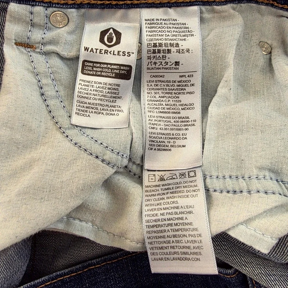 Levis Mid Length Shorts Womens 33 Blue Dark Wash Cuffed Denim Casual Summer